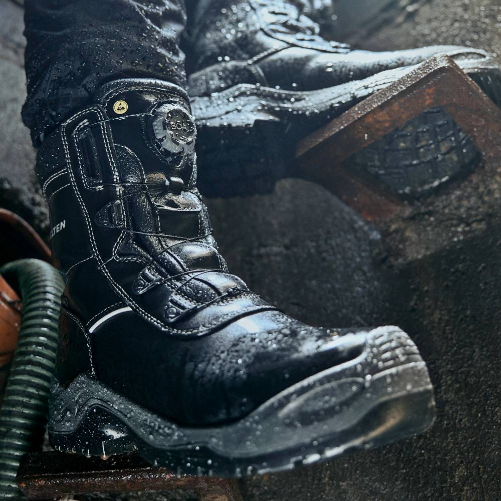 Good outdoor deals work boots